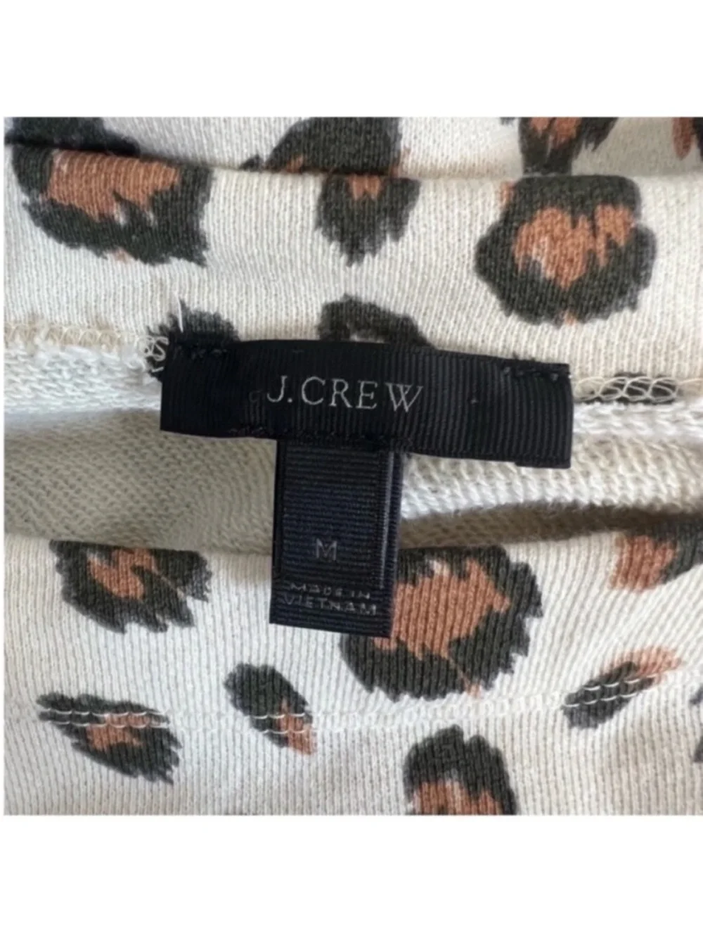 J.Crew 100% cotton leopard print crewneck pullover sweatshirt classic chic